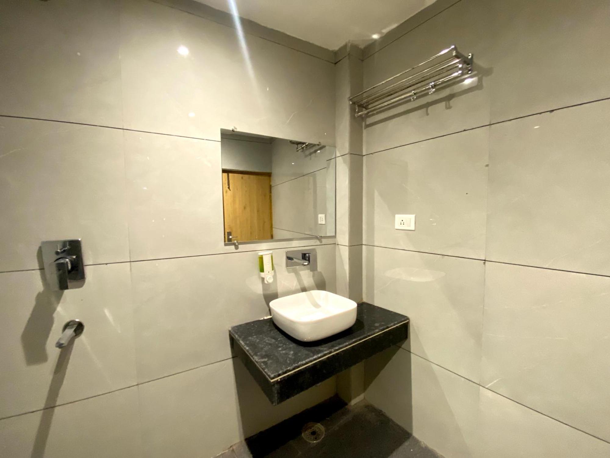 Sonu Guesthouse & Hostel, Rishikesh Ngoại thất bức ảnh